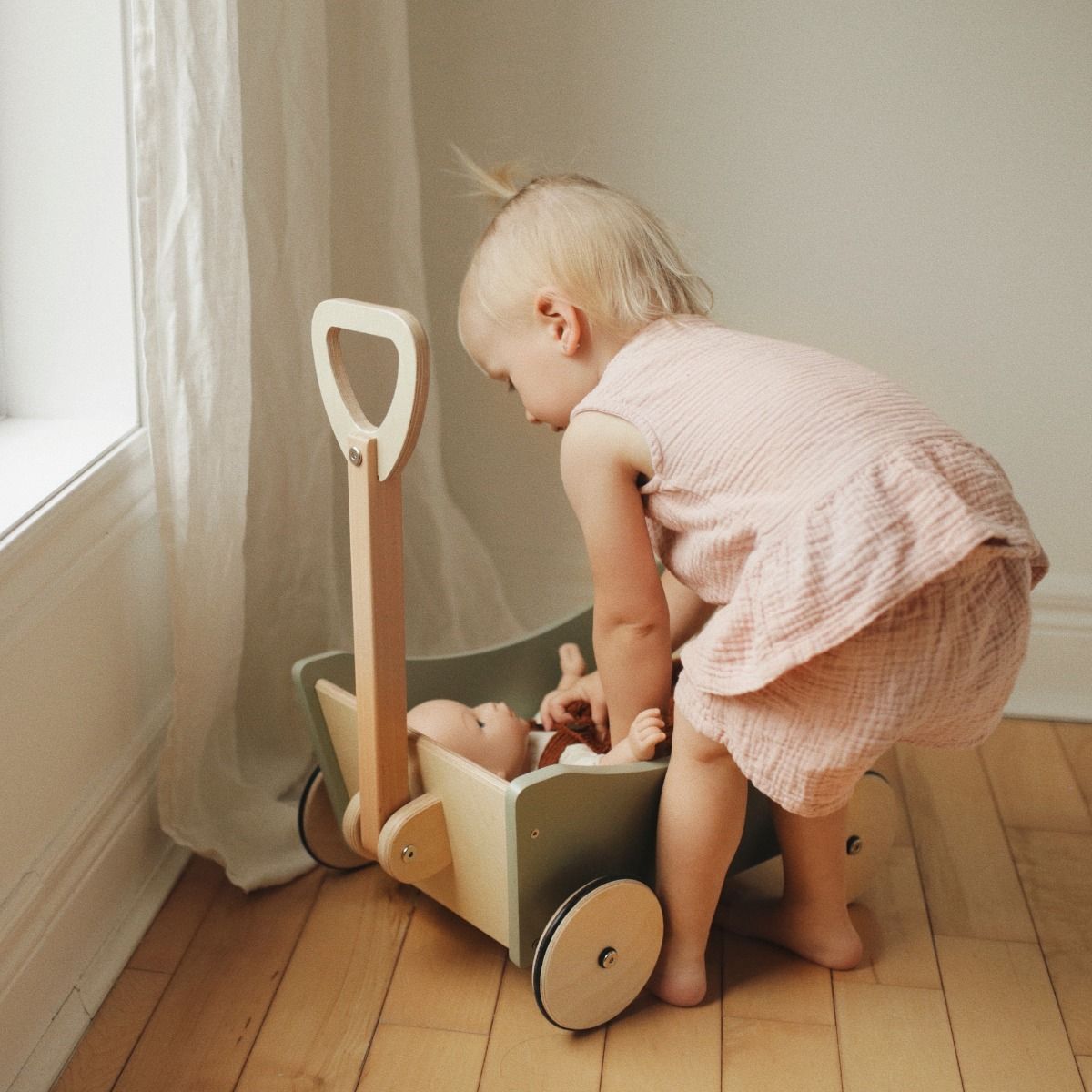 Kinderfeets Pull Along Wagon