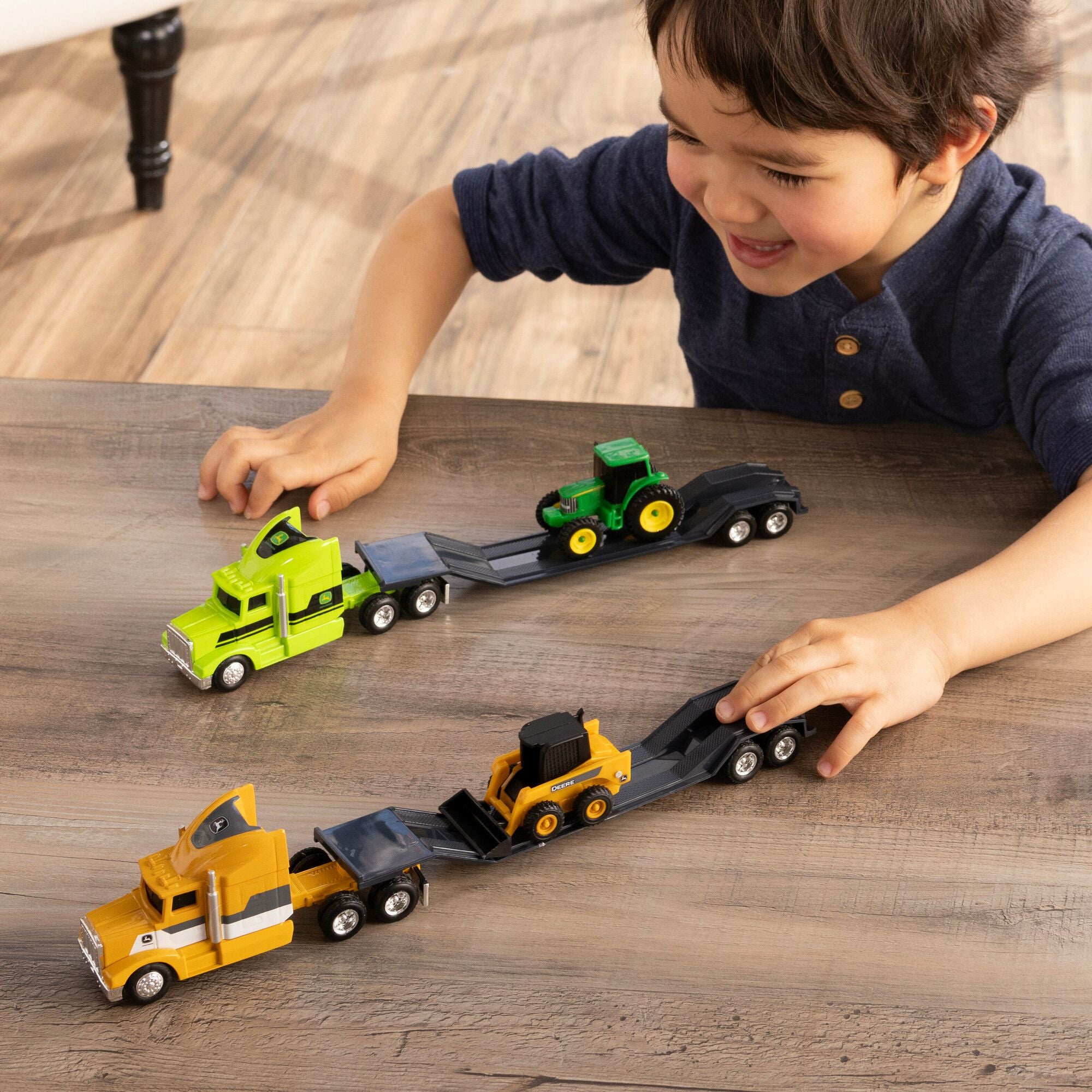 John Deere Die Cast Semi Hauler 1:64