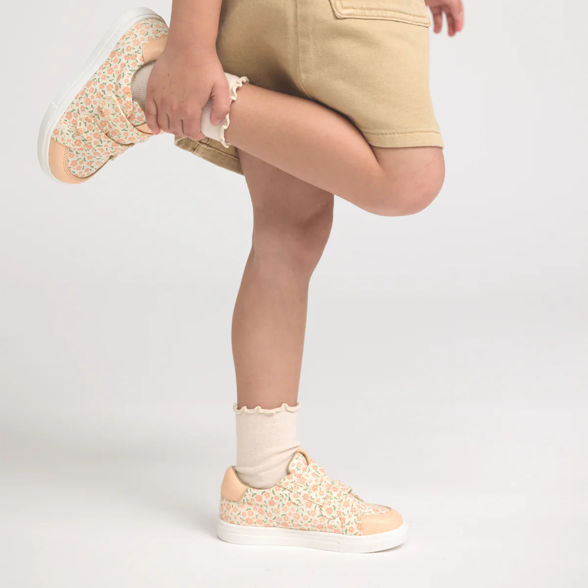 Pretty Brave Otto Canvas