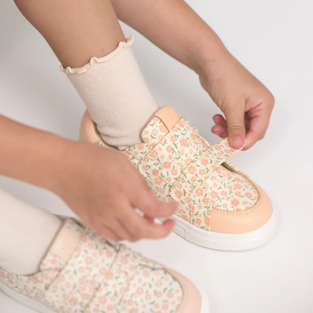 Pretty Brave Otto Canvas