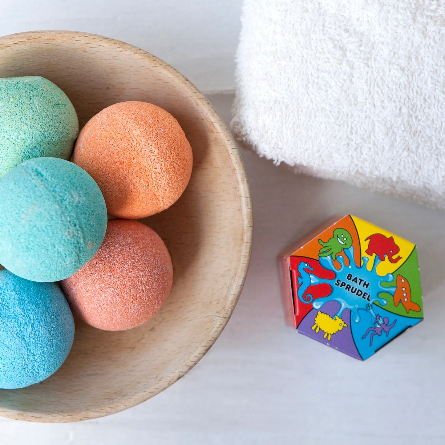 bath buddies bath bomb strudels - single