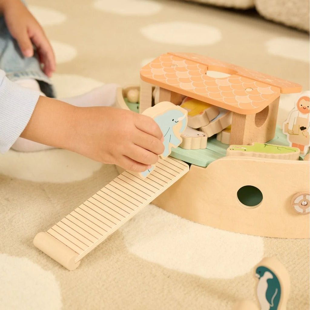 Classic World Wooden Noah's Ark