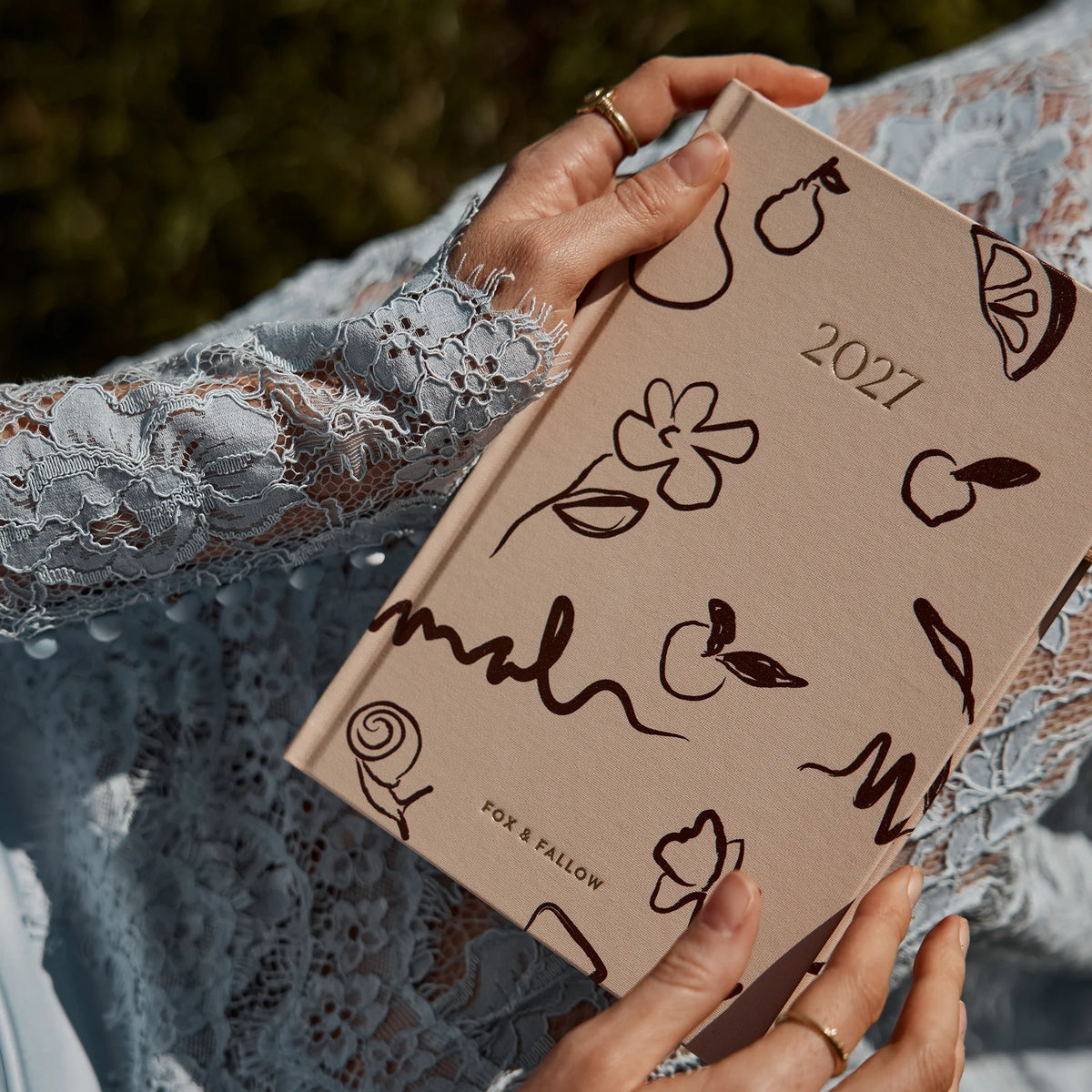 Fox & Fallow 2027 Vertical Planner - Amalfi Latte