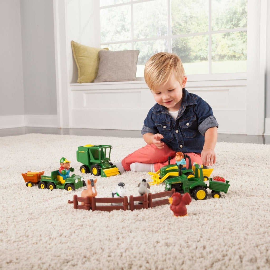John Deere Fun on the Farm