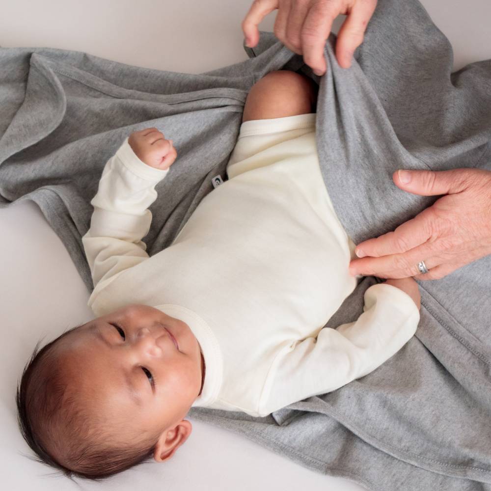 Miracle Blanket Swaddle