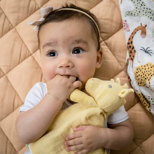 Tikiri Collection Muslin Comforter with Rubber Leaf Teether