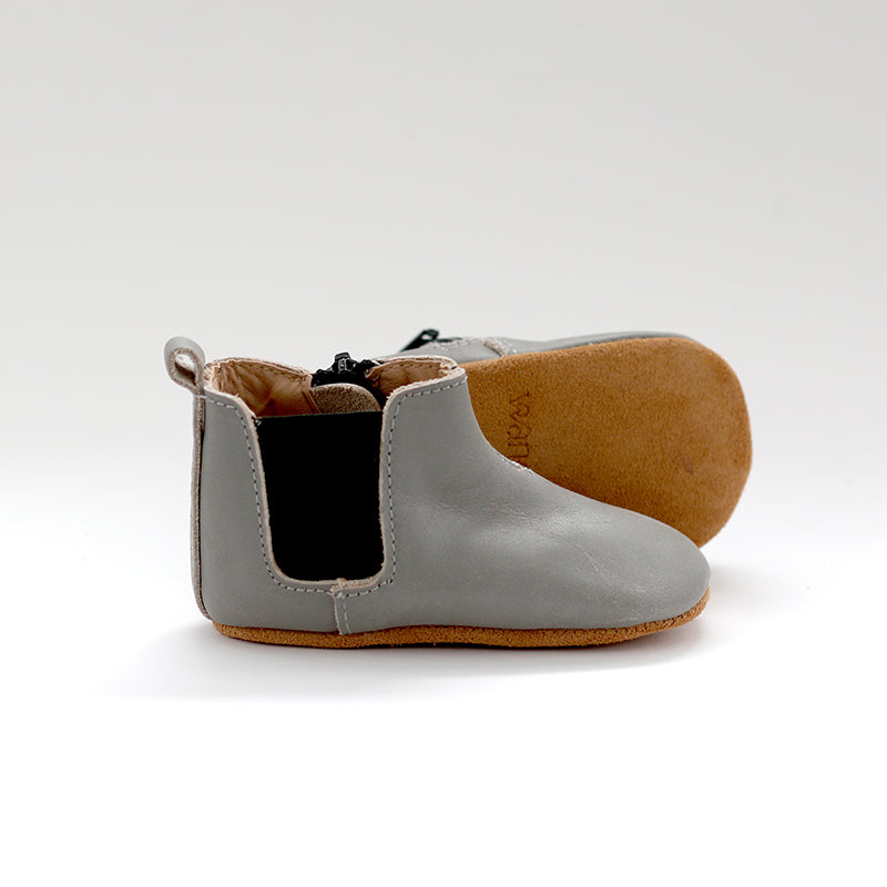 Wander Leather Soft Soled Chelsea Boot