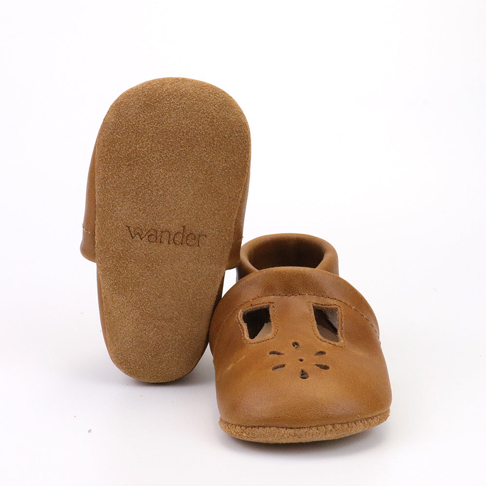 Wander Leather Soft Soled T-Bars